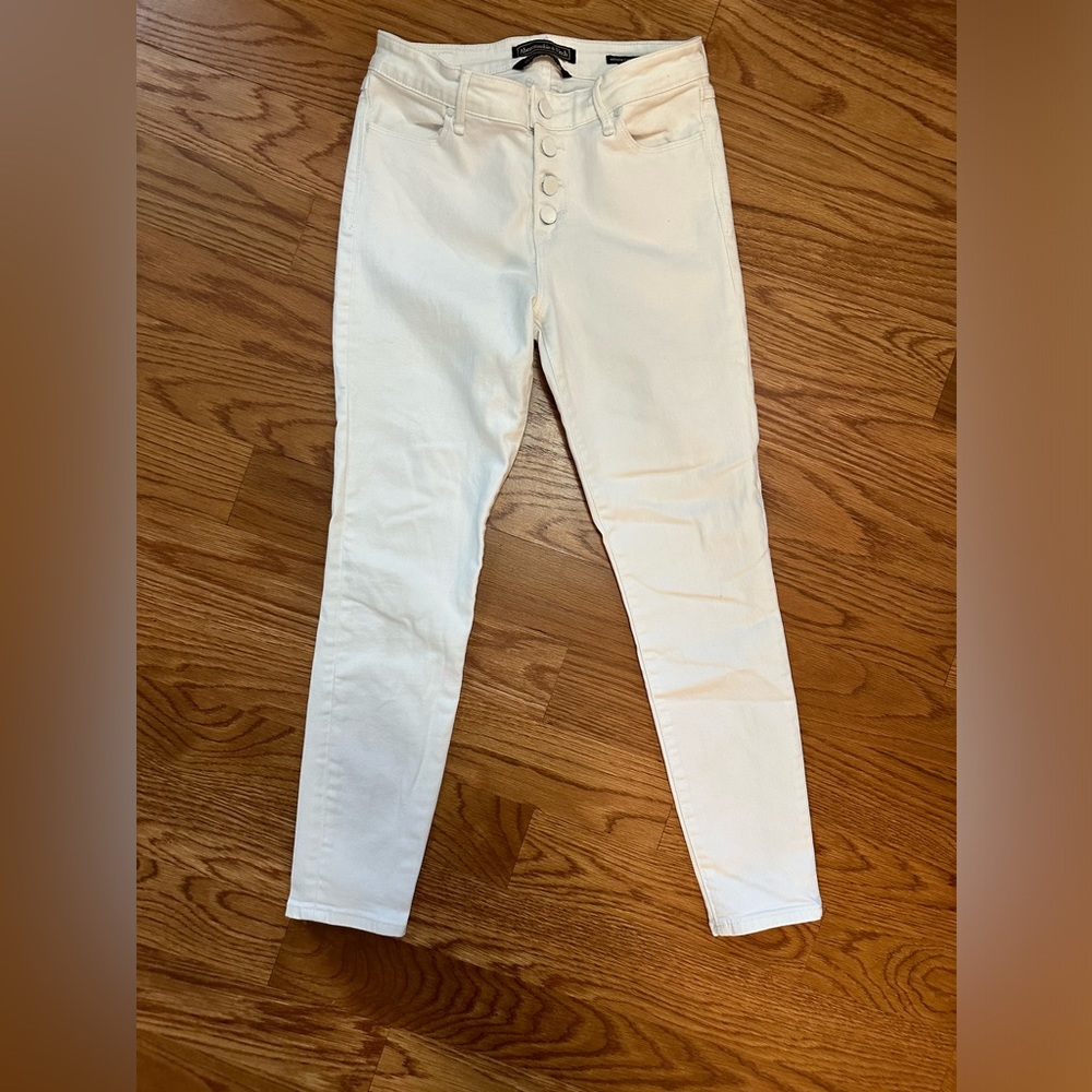 White Jeans - Abercrombie & Fitch - Size 25